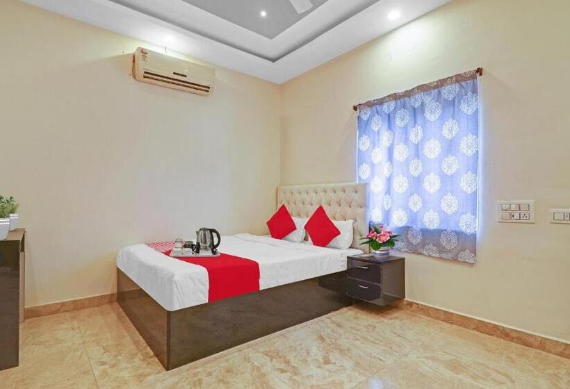 호텔 Collection O Shamshabad