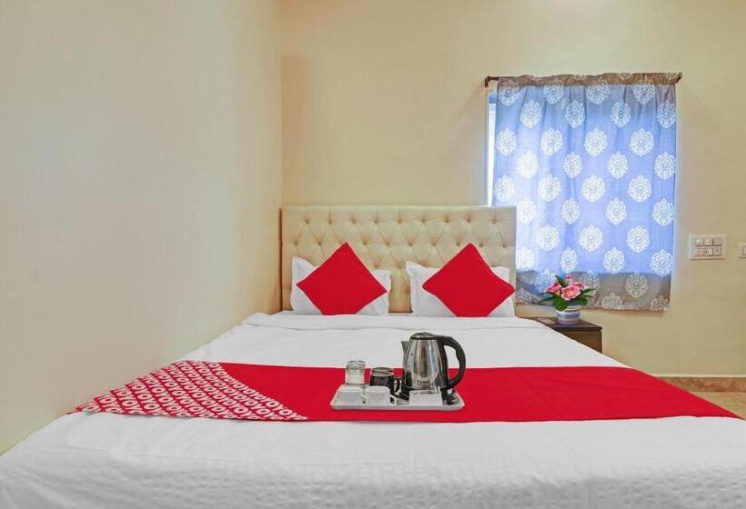 호텔 Collection O Shamshabad