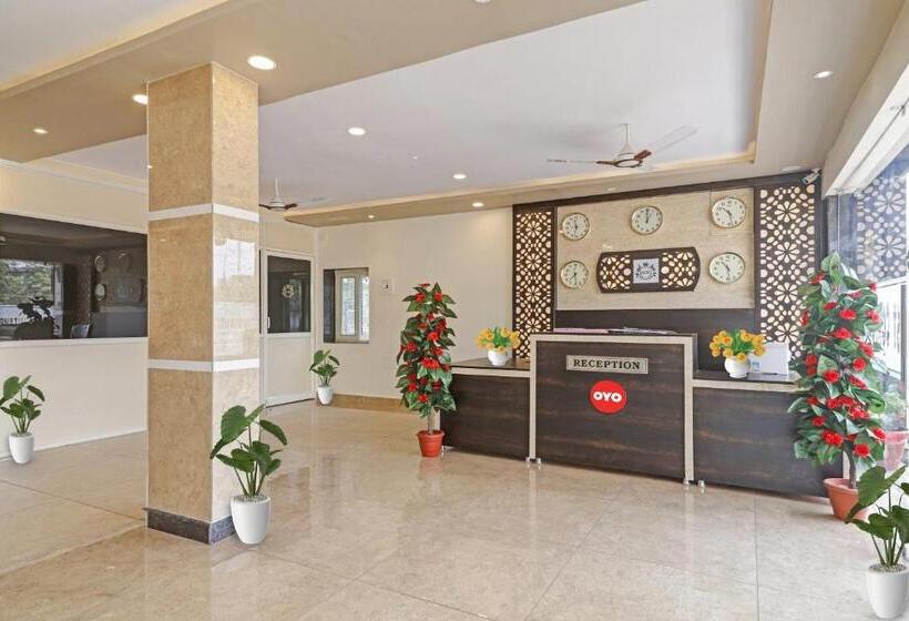 호텔 Collection O Shamshabad