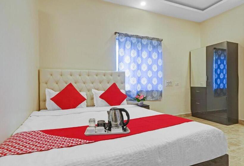 호텔 Collection O Shamshabad