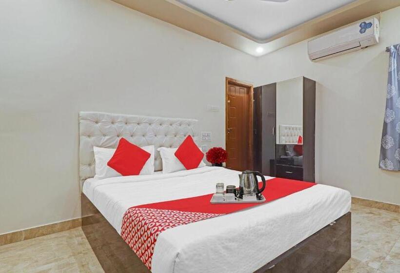 호텔 Collection O Shamshabad