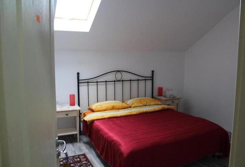 فندق Complex De Pensiuni La Munte   Ceahlau Grinties Borsec