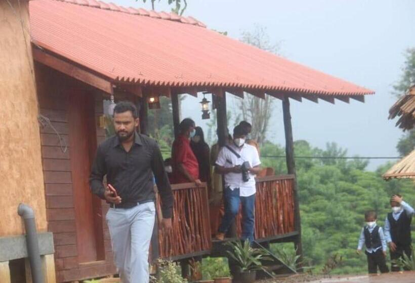 Отель Misty Mountain Deniyaya