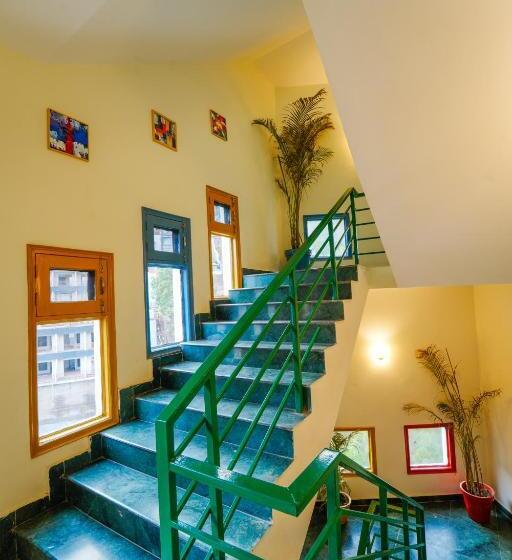 Montrose11 Boutique Hotel I Kasauli I Spa