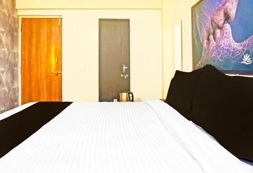 Super Hotel O Blossom Inn