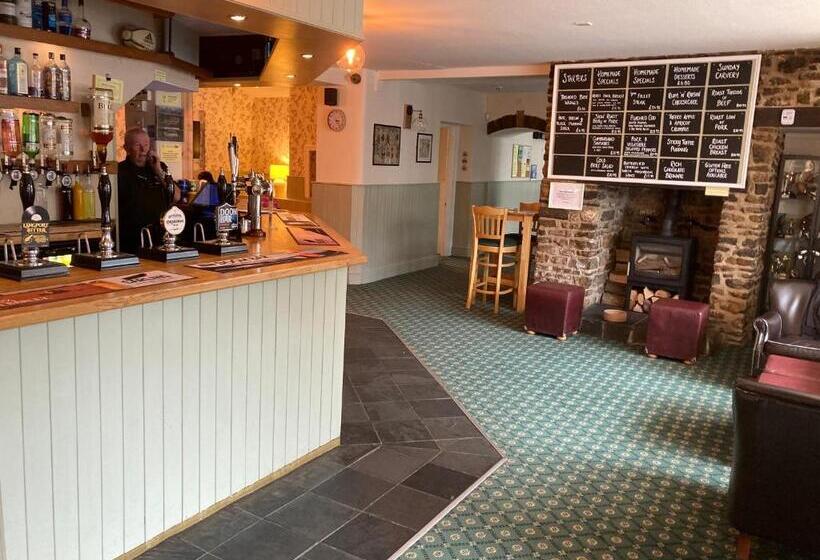 فندق The Bell Inn