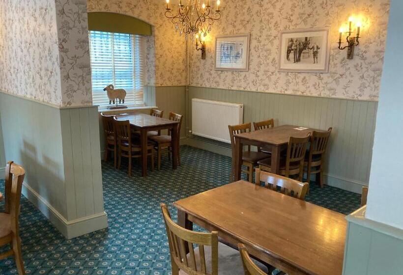 فندق The Bell Inn