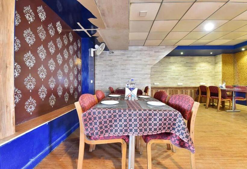 호텔 Super Townhouse Fateh Sagar Formerly Vatika Inn