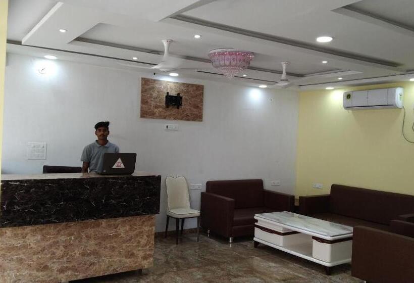 Jmc Hotel G9 Pithampur
