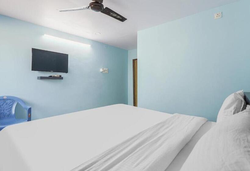 Oyo Hotel Prudhvi Devi