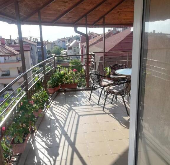 פנסיון стаи лилия 18