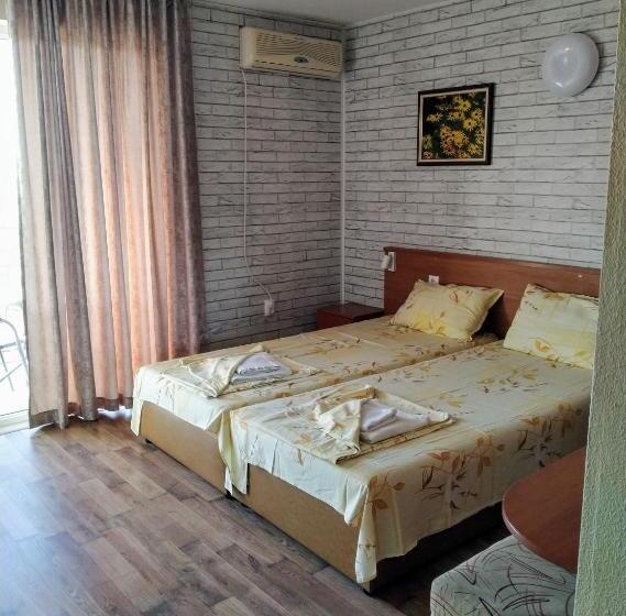 פנסיון стаи лилия 18