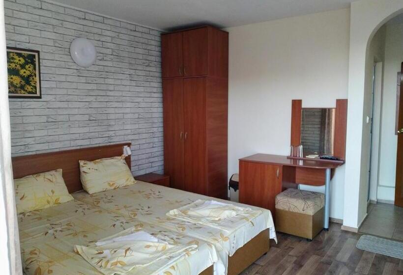 פנסיון стаи лилия 18