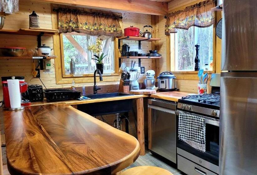 פנסיון Aloha Lodge  Private Eco Log Cabin Near Volcano National Park