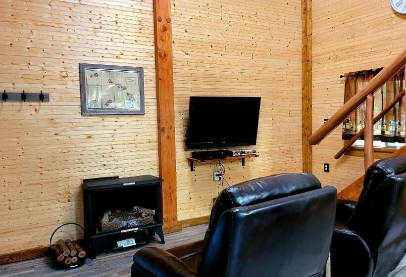 פנסיון Aloha Lodge  Private Eco Log Cabin Near Volcano National Park