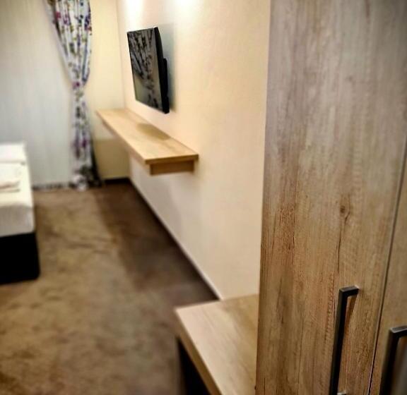 膳宿费 Beconia Riverside