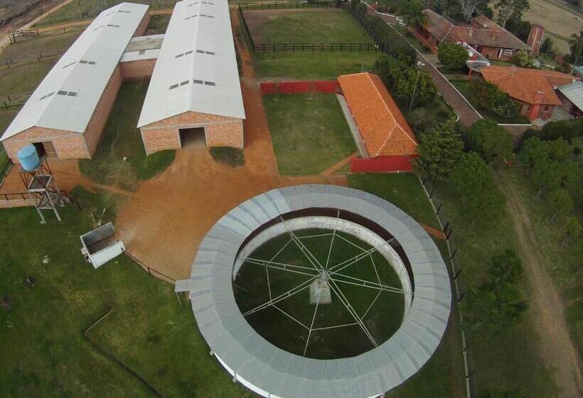 Пансион Estalagem Haras Di Cellius