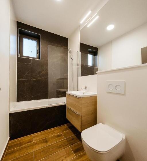 膳宿费 Modern Cosy House By Lake View Colibita Resort   Vila C2