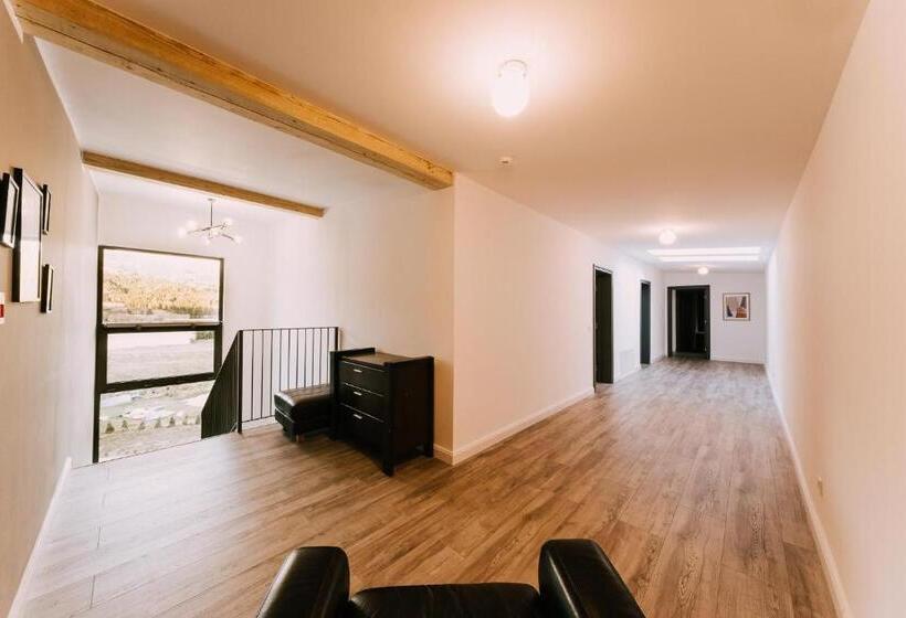 پانسیون Modern Cosy House By Lake View Colibita Resort   Vila C2