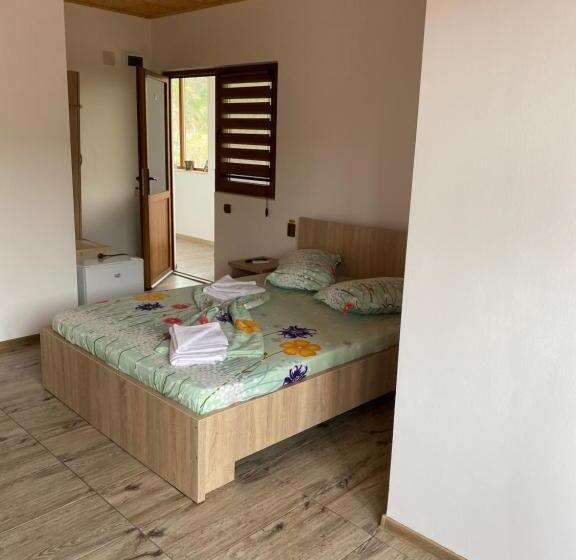 Пансион Vila Krystal