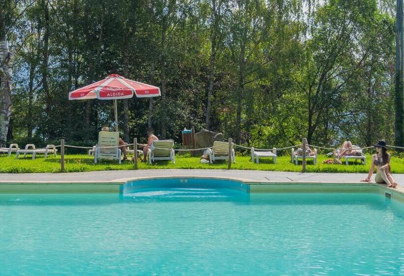 Pet Friendly Hotel Mirabeau