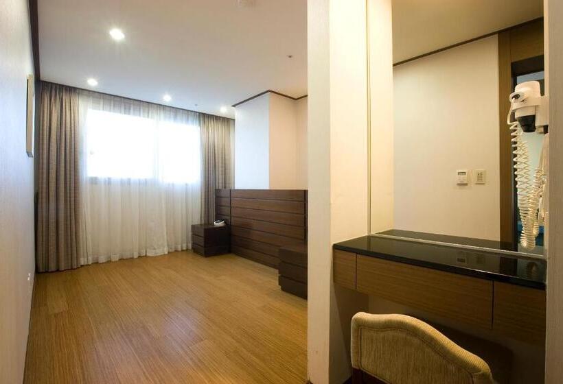 Resort High1 Condominium