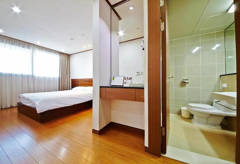 Resort High1 Condominium