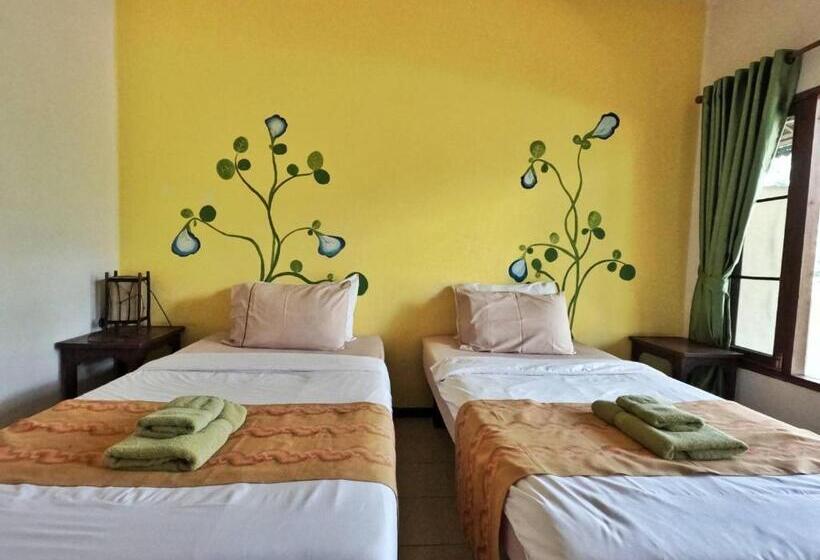 บ้านไม้คนเมือง Baan Mai Kon Muang Pai Resort