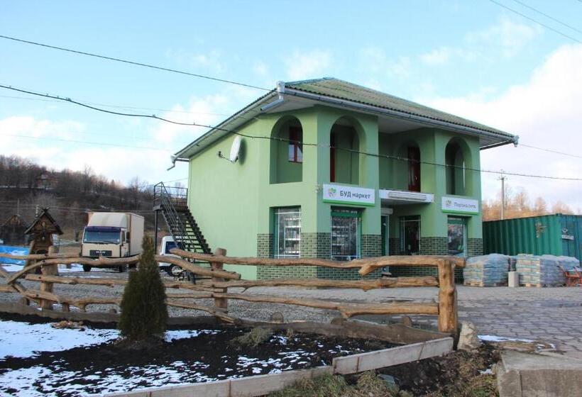 ユースホステル міні готель комора