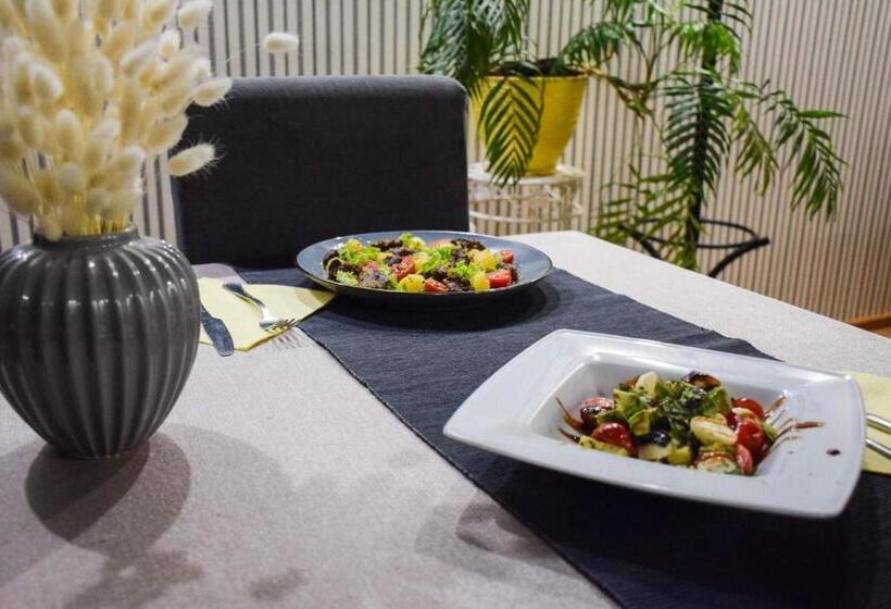 هاستل гок віват