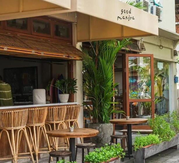 הוסטל Good Mantra Studio