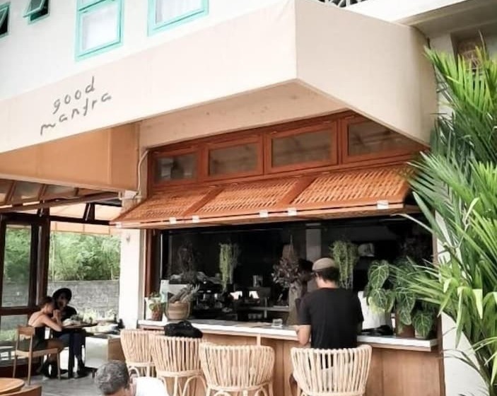 הוסטל Good Mantra Studio