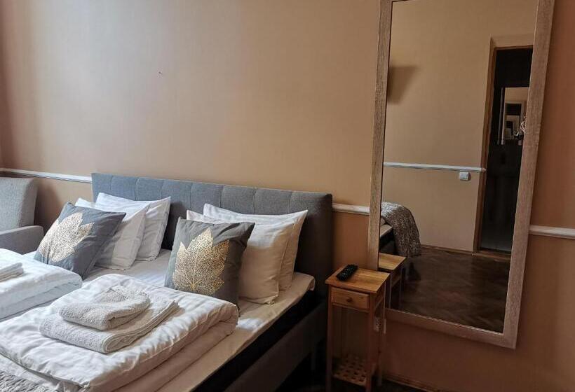 فندق صغير Kavaler Inn