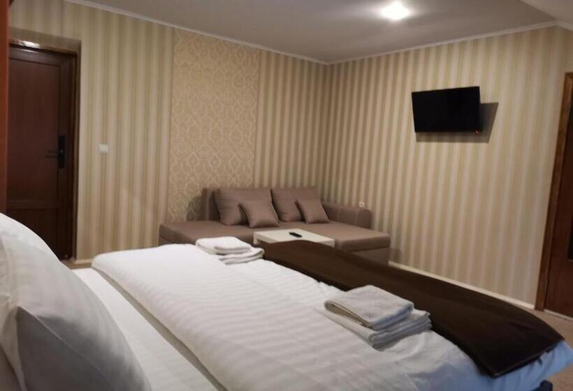 فندق صغير Kavaler Inn