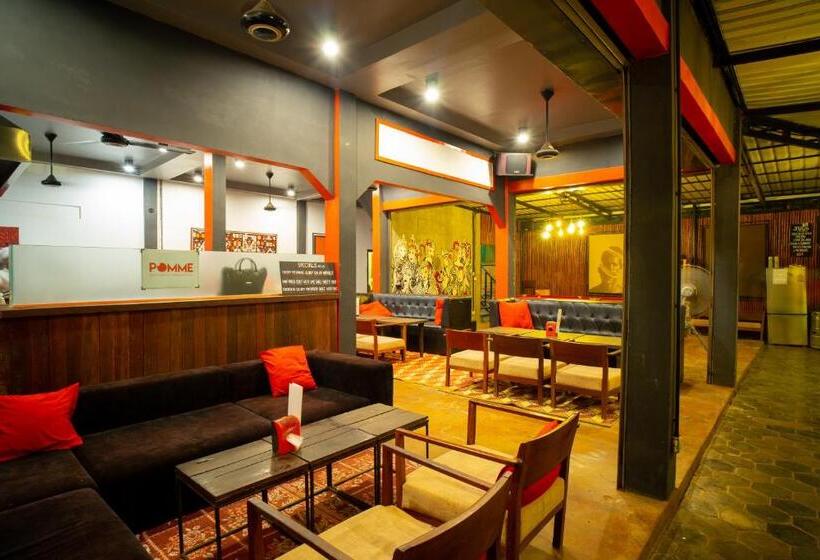 Pomme Brewhouse Hostel