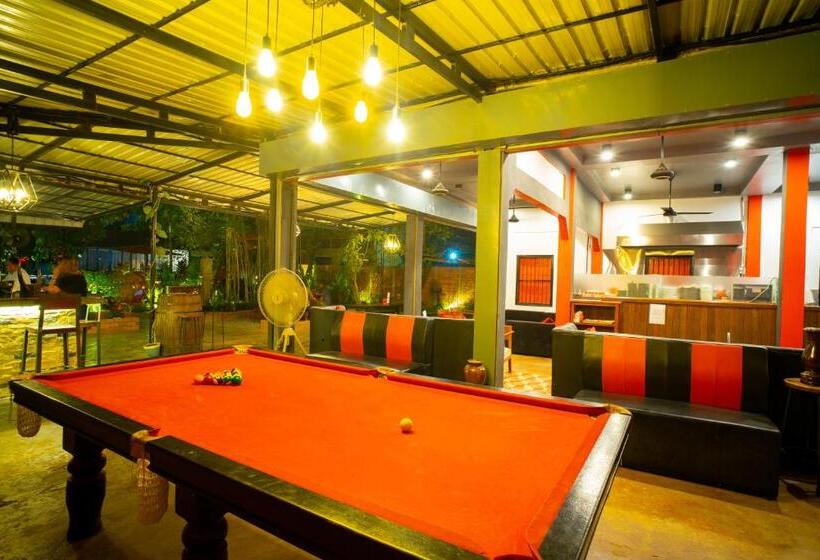 Pomme Brewhouse Hostel