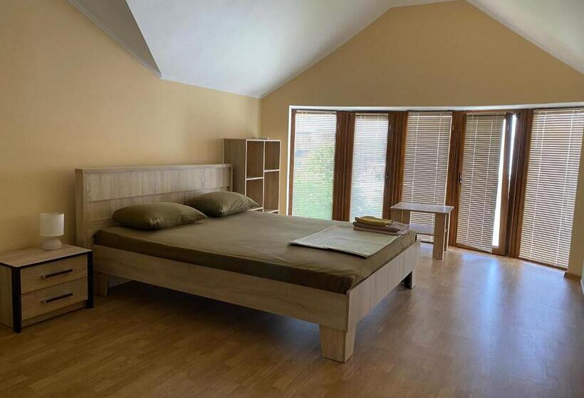 هاستل Veranda Guest House