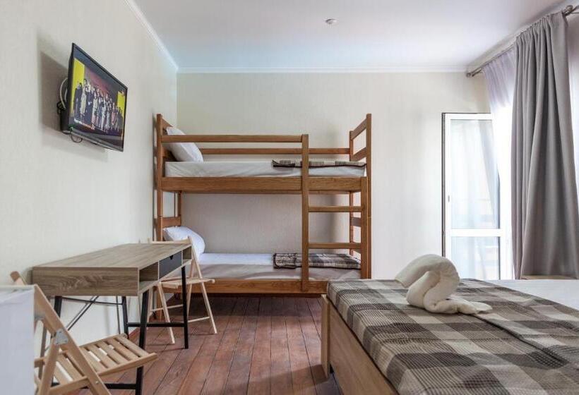 هاستل Villa Solomare