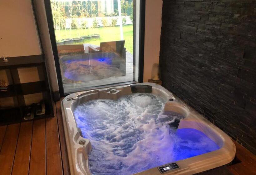 צימר Suit Dream Rouge