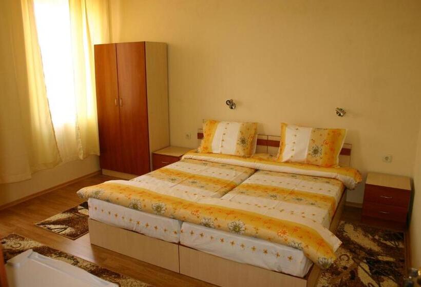 Hotel семеен хотел калисто