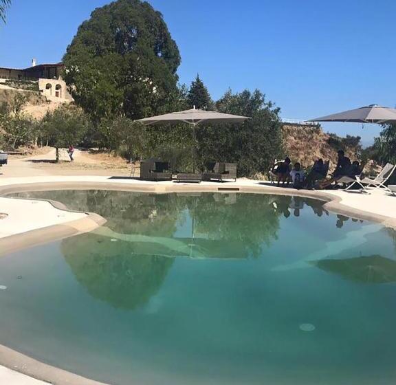 فندق Casale Della Rocca