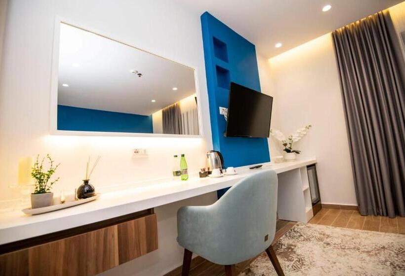 Отель Henry Resort & Spa