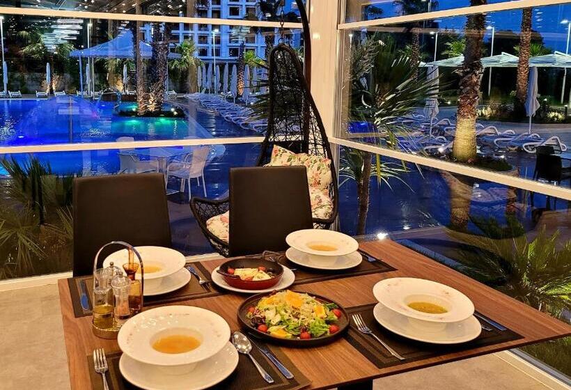 Отель Henry Resort & Spa