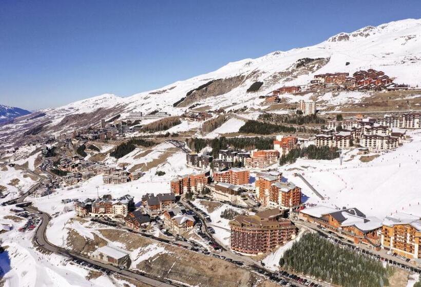 هتل Hôtel Les Menuires Les Bruyères