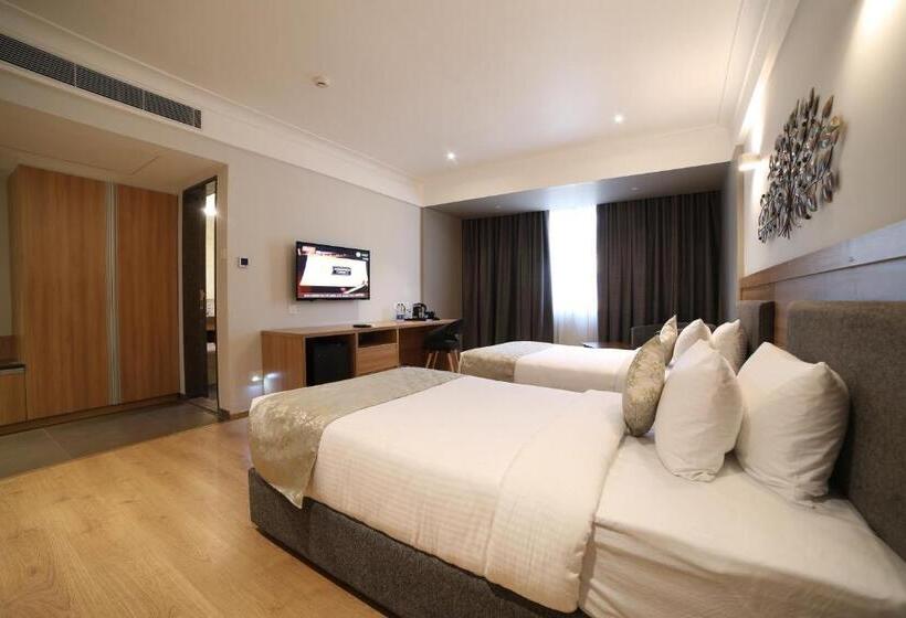 فندق Native Inn By Heda Hospitality