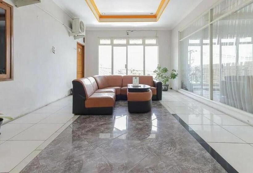 فندق Oyo 91292 Pondok Inap Shofwa 1