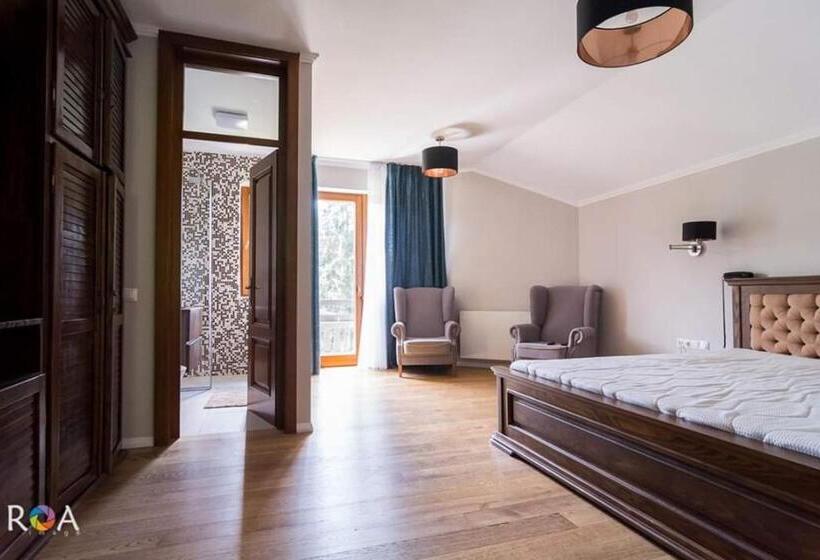 酒店 Pensiunea Izvorul Zanelor