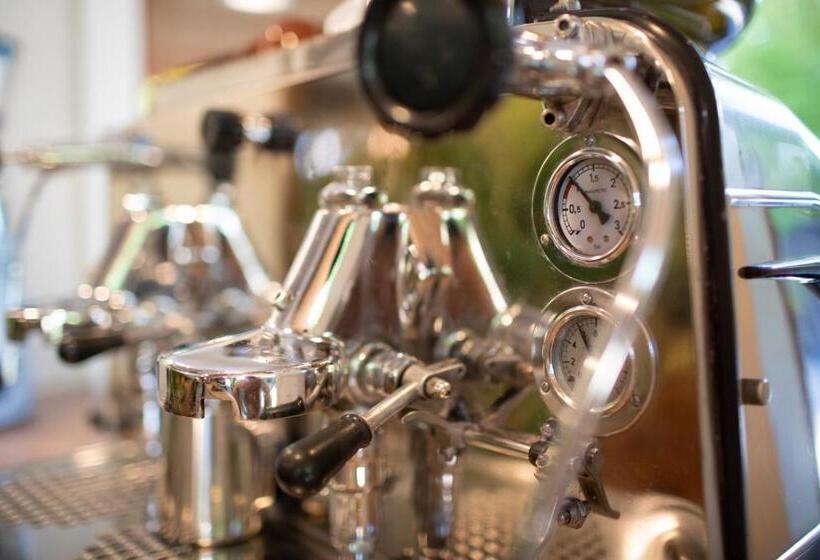 Отель The Kulani Maui