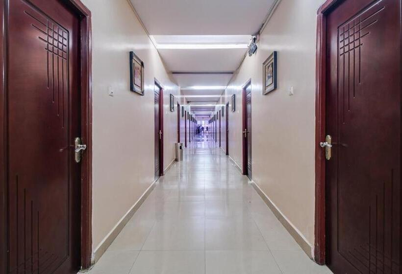 فندق Super Townhouse Gajuwaka Near Cmr Mall