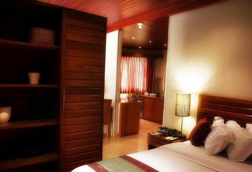 هتل Tropical Keys